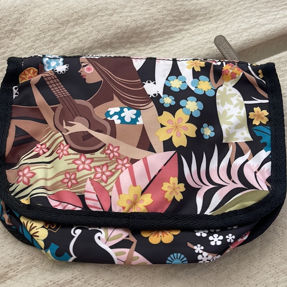 Hawaii exclusive Lesportsac cosmetic pouch